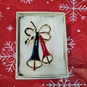 Vintage Gold & Enamel Colored Holiday Brooch